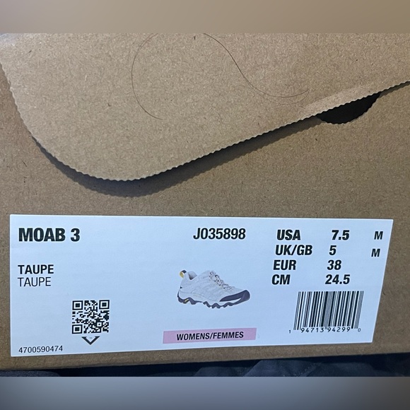 Merrell Women’s Moab 3 Hiking Shoes - Picture 9 of 9